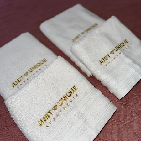 Just Unique Rose Apartment