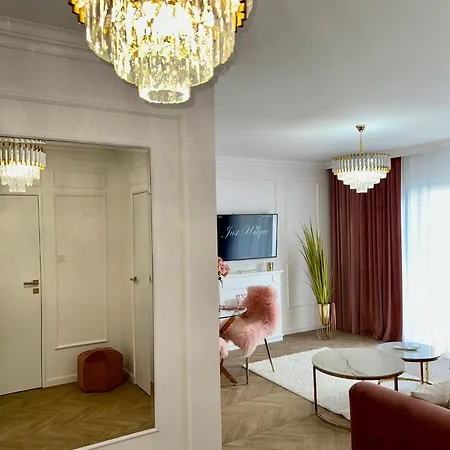 Just Unique Rose * Poznań