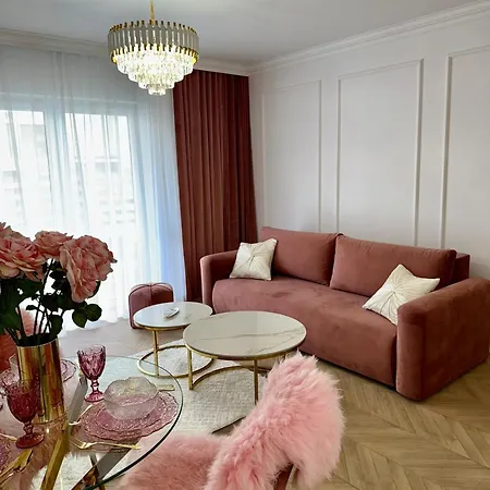 Just Unique Rose 포즈난